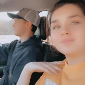 Meet your Posher, Chloe